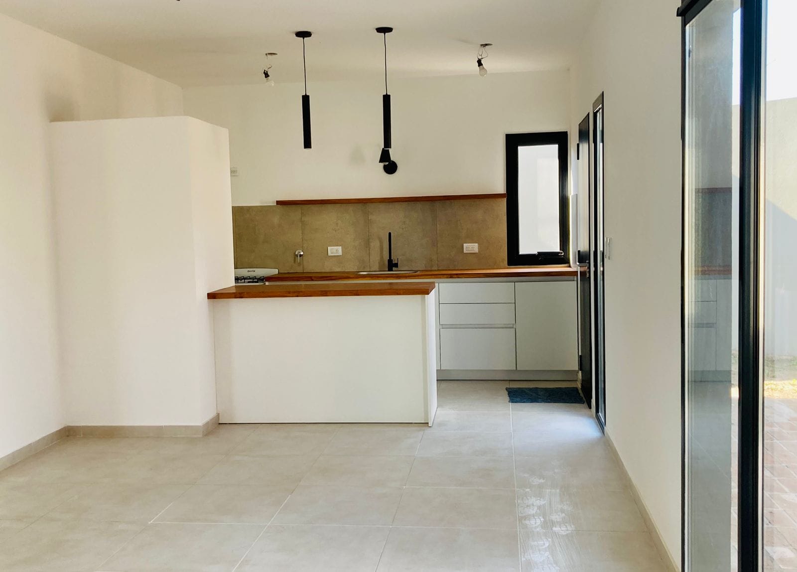 En Venta – Departamento PH a Estrenar en Angueira 1792, Lobos