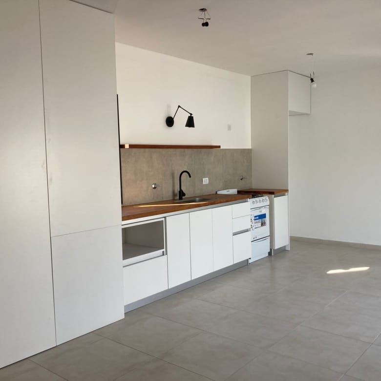 En Venta – Departamento PH a Estrenar en Angueira 1792, Lobos