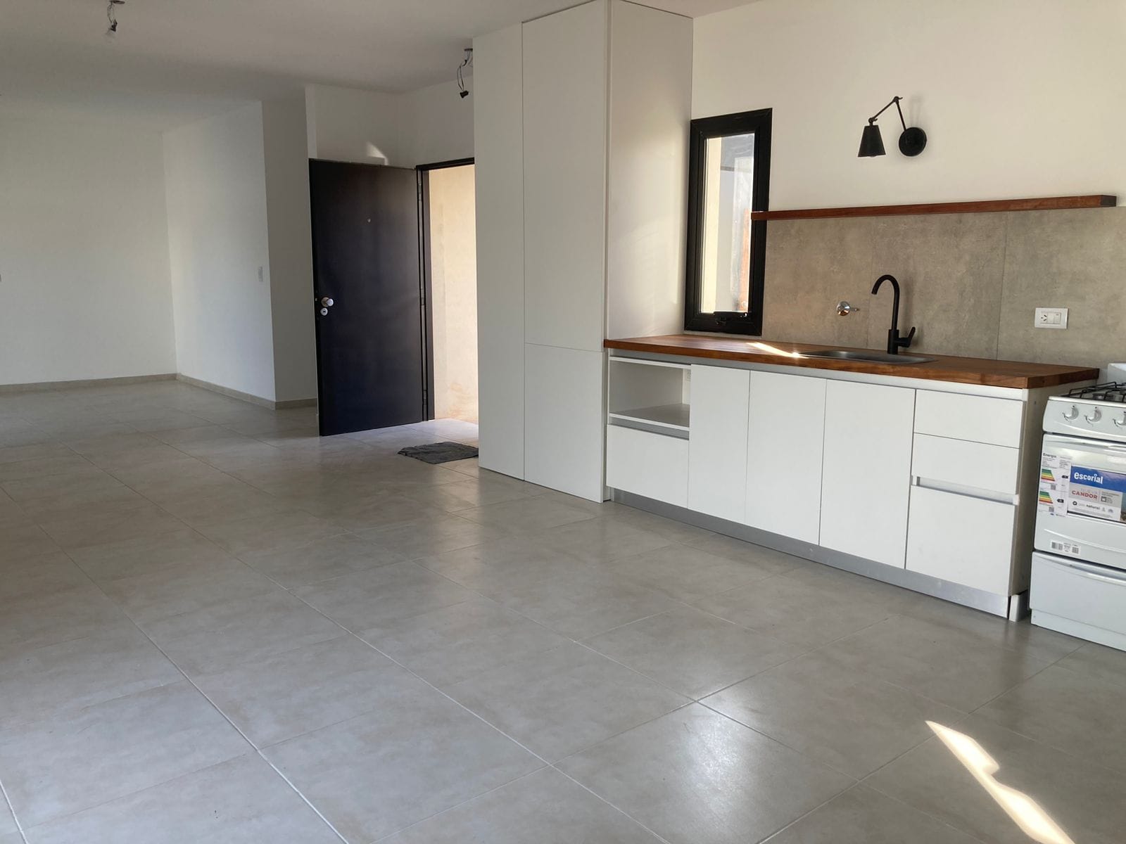 En Venta – Departamento PH a Estrenar en Angueira 1792, Lobos