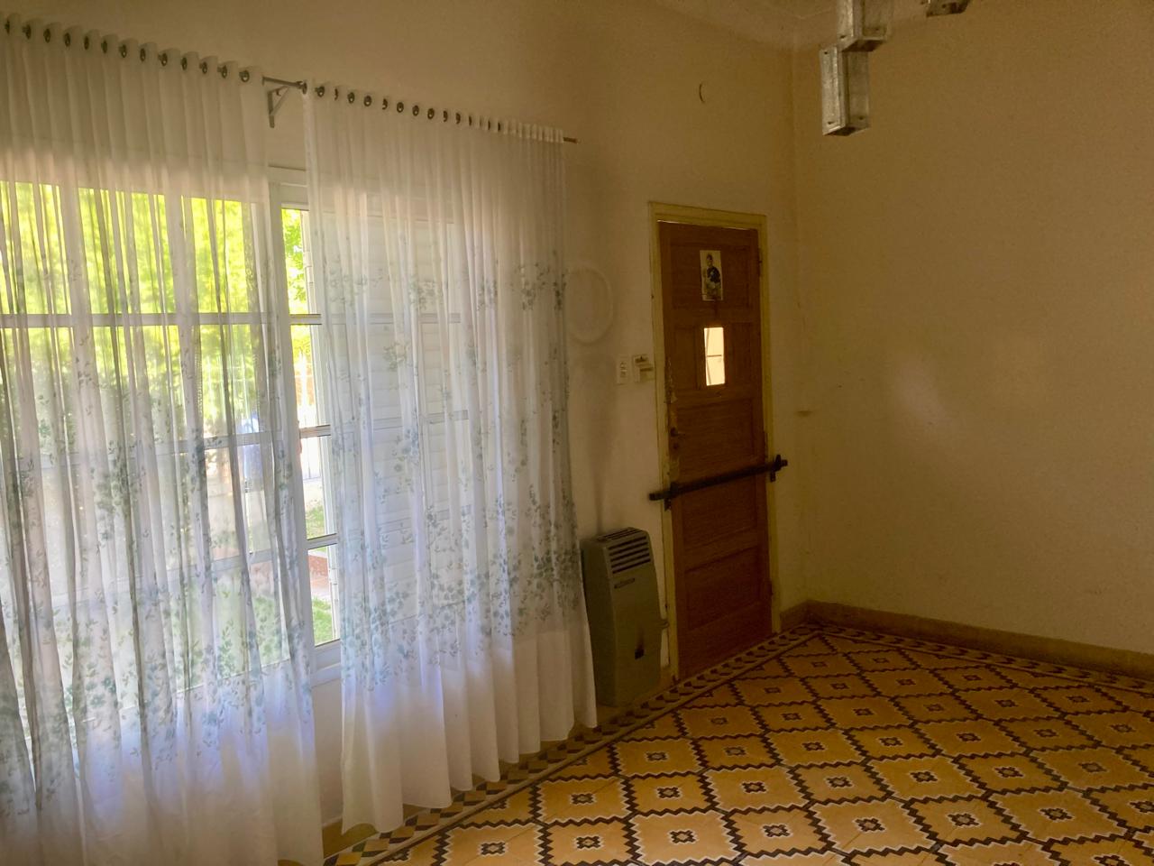 Casa en Venta en Lobos (2 Dorm – 250 m²)