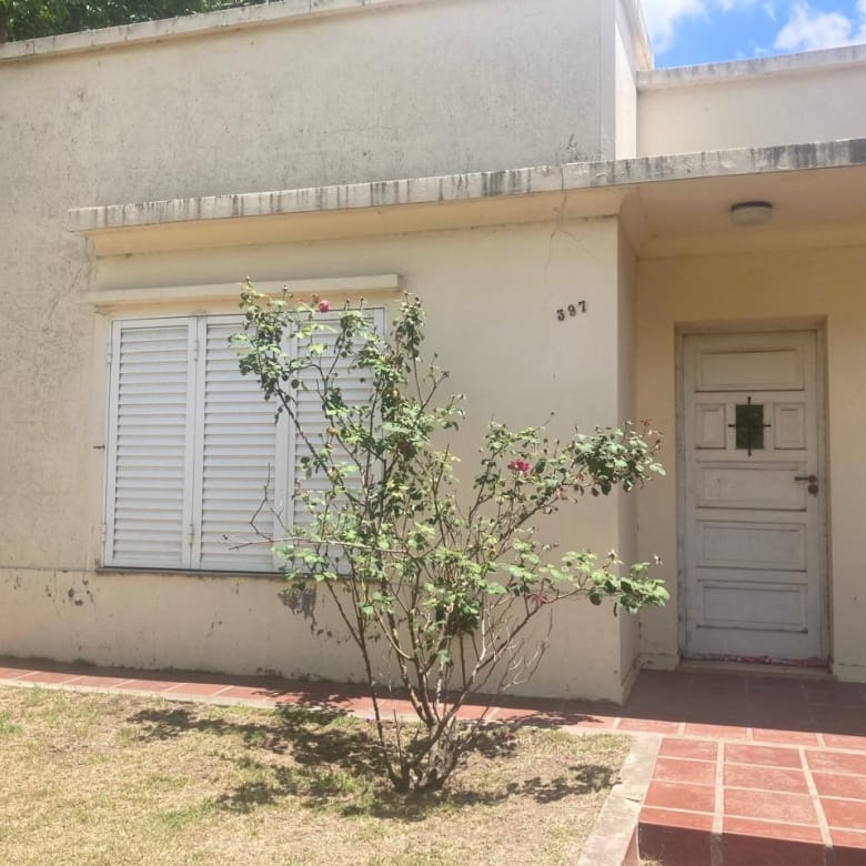 Casa en Venta en Lobos (2 Dorm – 250 m²)