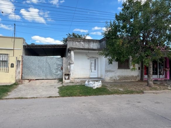 Casa en Venta en Villanueva 464, Lobos (2 Dorm – 444 m²)