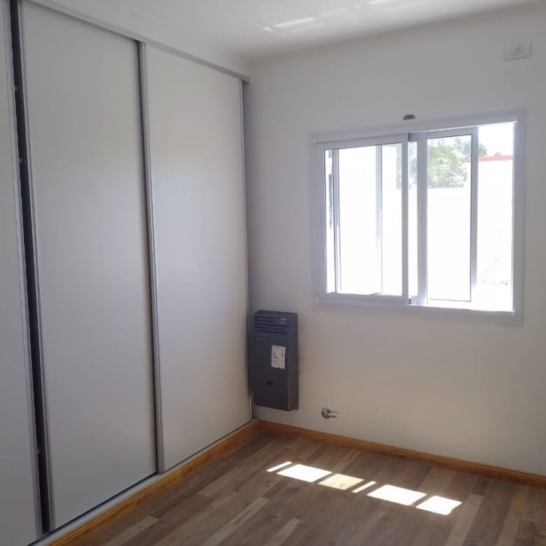 Casa a Estrenar en Venta en Villa Margarita, Lobos (2 Dorm – 525 m²)