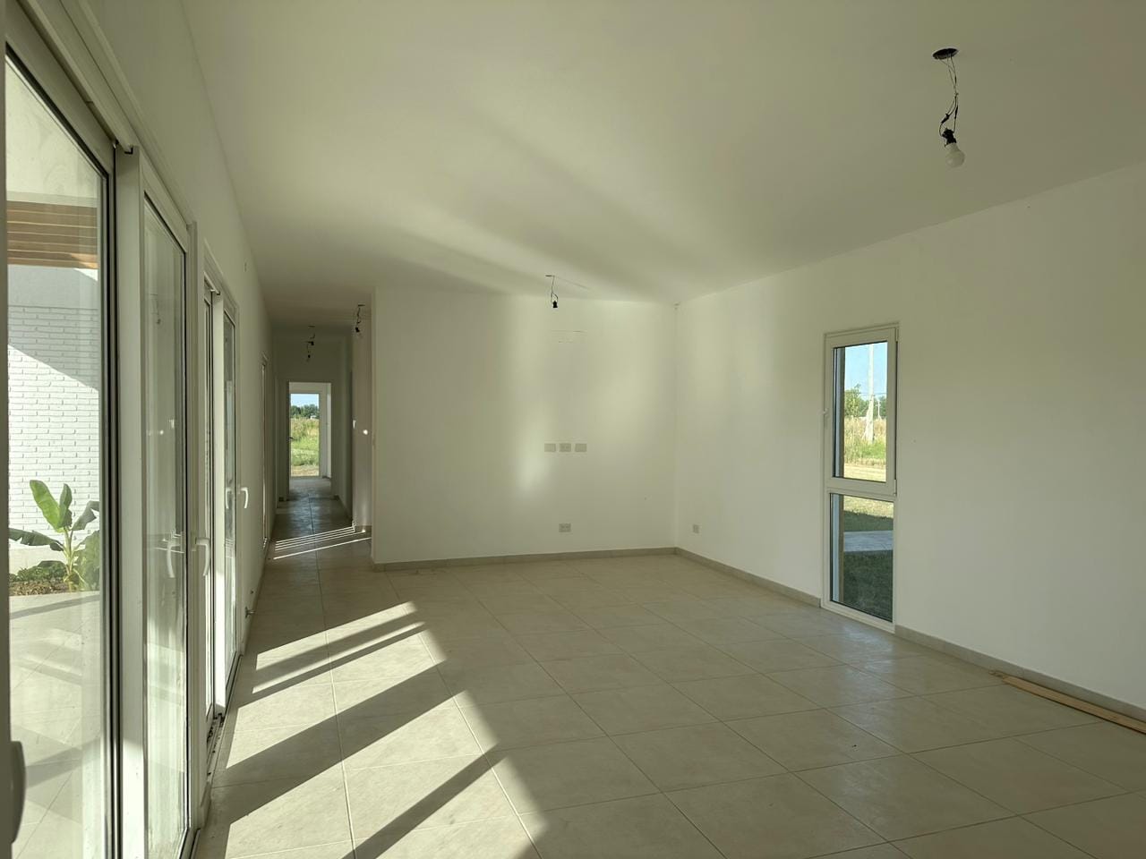 Casa a Estrenar en Venta en Lobos (3 Dorm – 2000 m²)