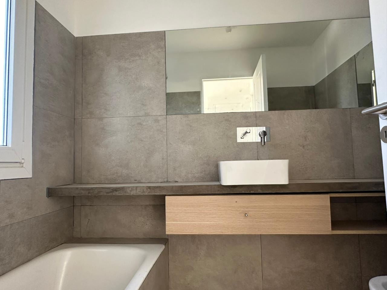 Casa a Estrenar en Venta en Lobos (3 Dorm – 2000 m²)