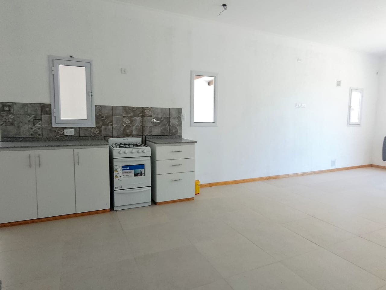 Casa a Estrenar en Venta en Villa Margarita, Lobos (2 Dorm – 525 m²)