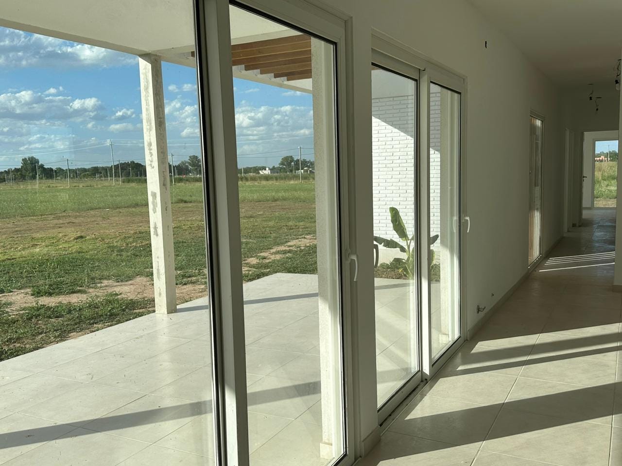 Casa a Estrenar en Venta en Lobos (3 Dorm – 2000 m²)