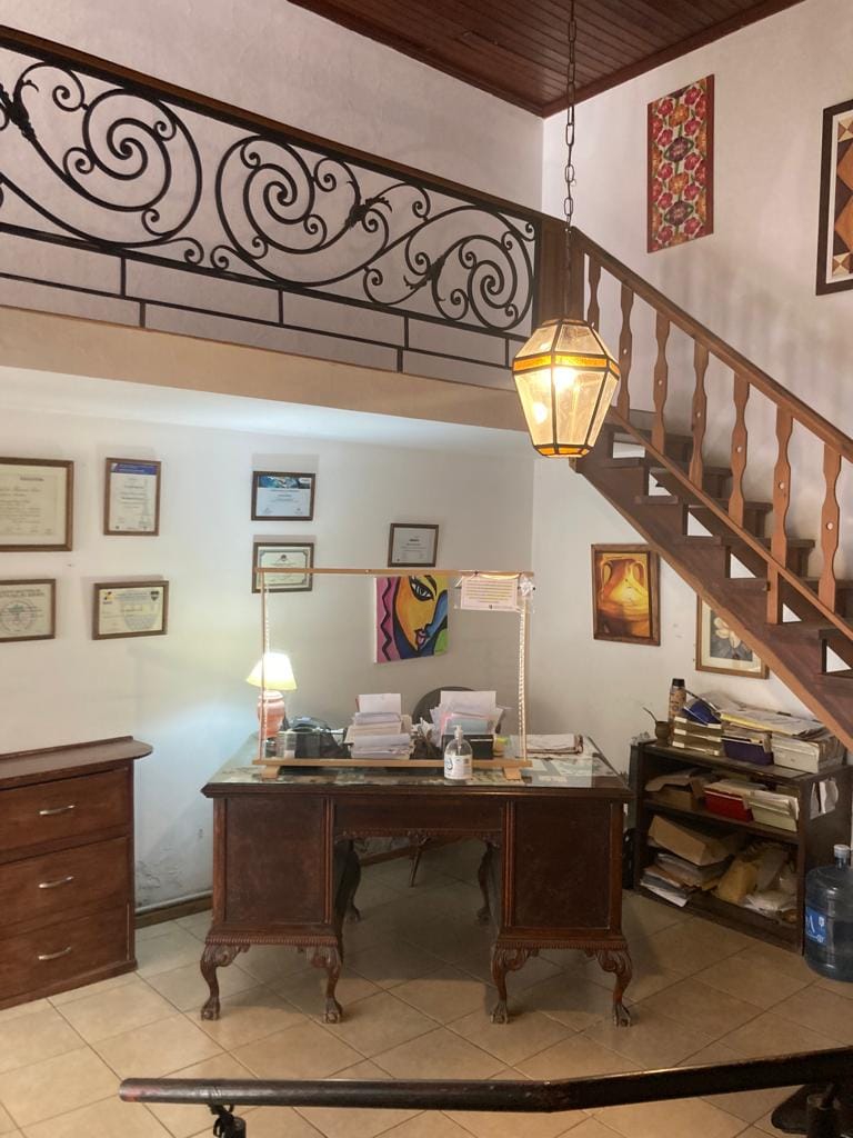 CASA CENTRICA ANTIGUA, HOY CONSULTORIO