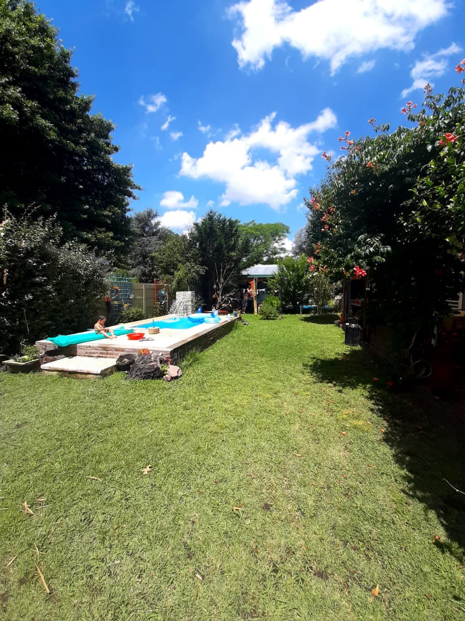 En Venta – Casa Tipo Loft con Pileta a Una Cuadra de la Laguna de Lobos