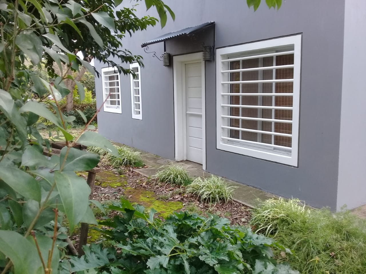 En Venta – Casa Tipo Loft con Pileta a Una Cuadra de la Laguna de Lobos