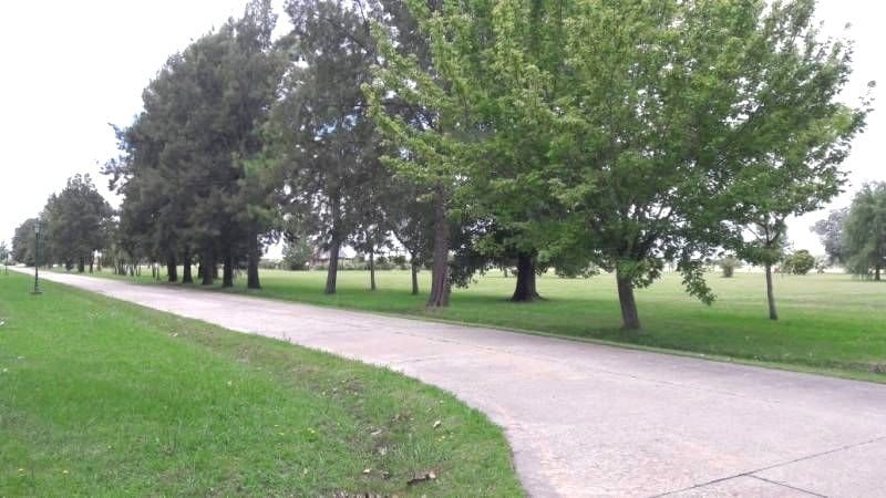 Lotes en Venta en Club de Campo La Federala, Lobos (800 m²)