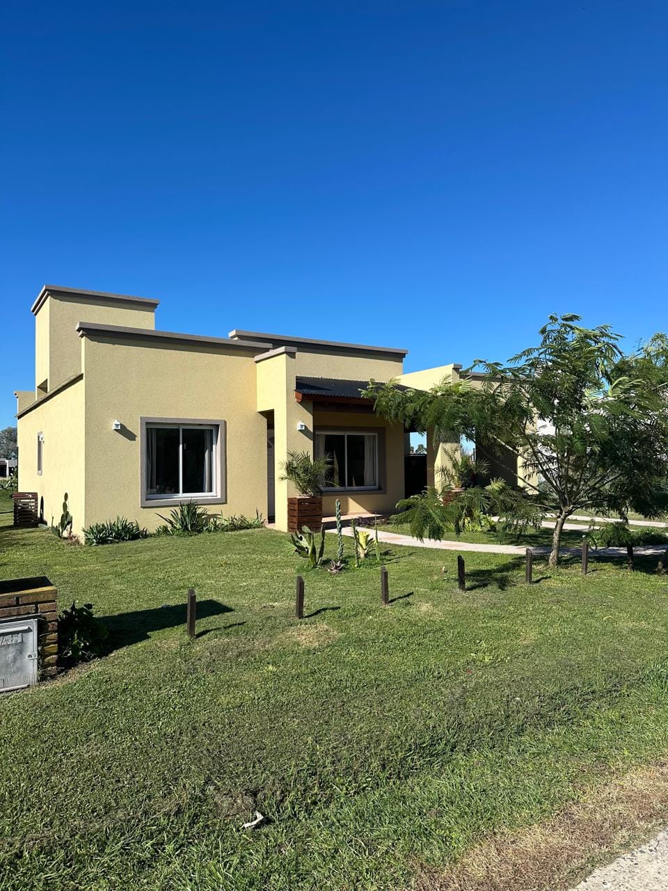 58372620-311e-4767-bd1c-e88d8cb86c7a En Venta – Casa en Club de Campo La Federala, Lobos – Entorno Natural Privilegiado