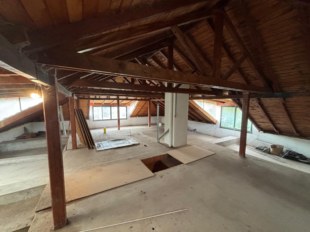 Chalet con Quincho en Venta en Lobos