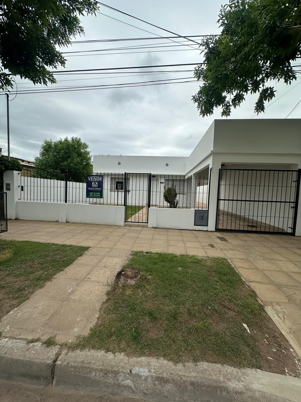 Casa en Venta en Empalme Lobos (2 Dorm – 485 m²)