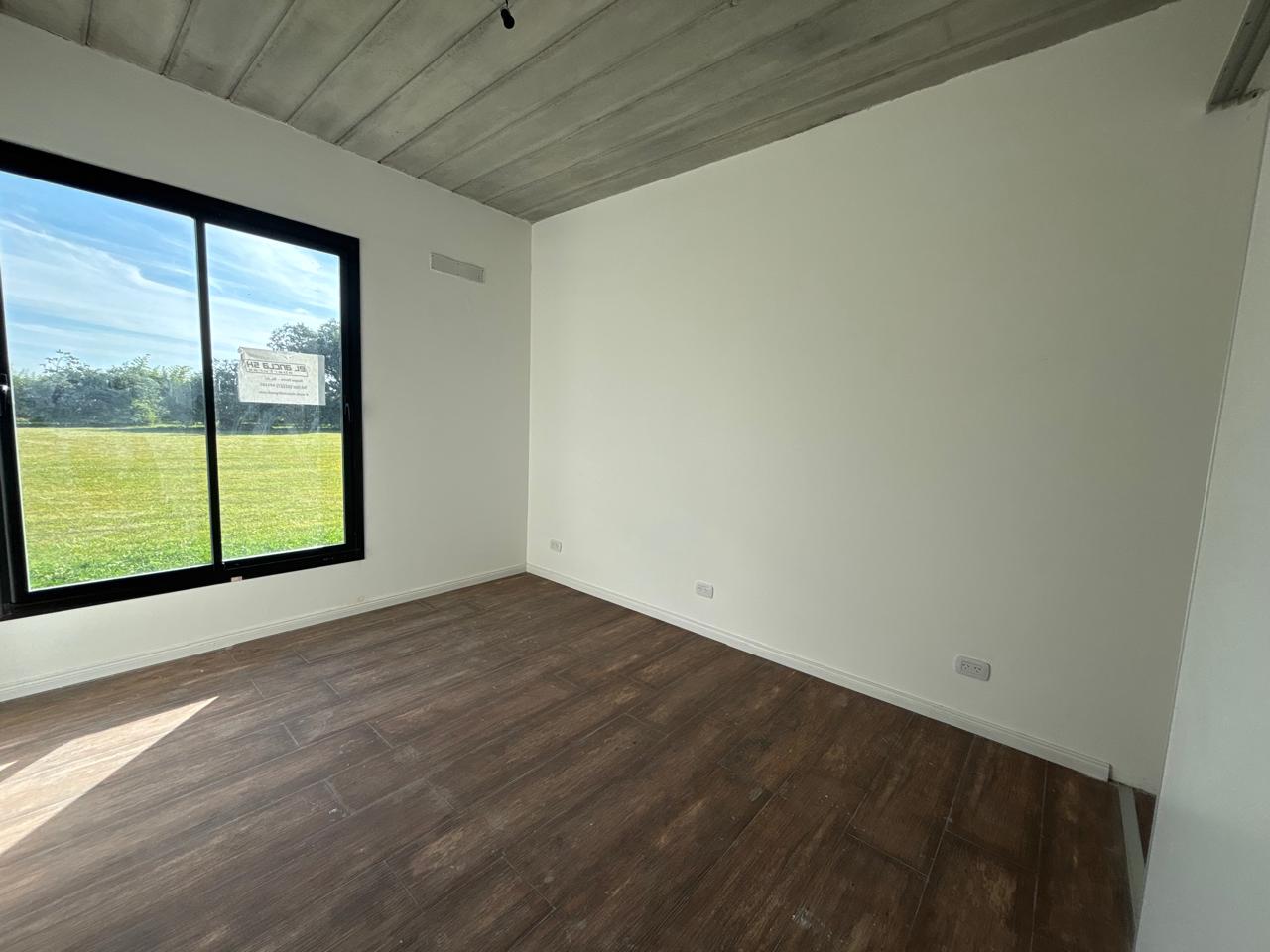 Casa a Estrenar en Venta en Club de Campo La Federala, Lobos (3 Dorm – 1200 m²)