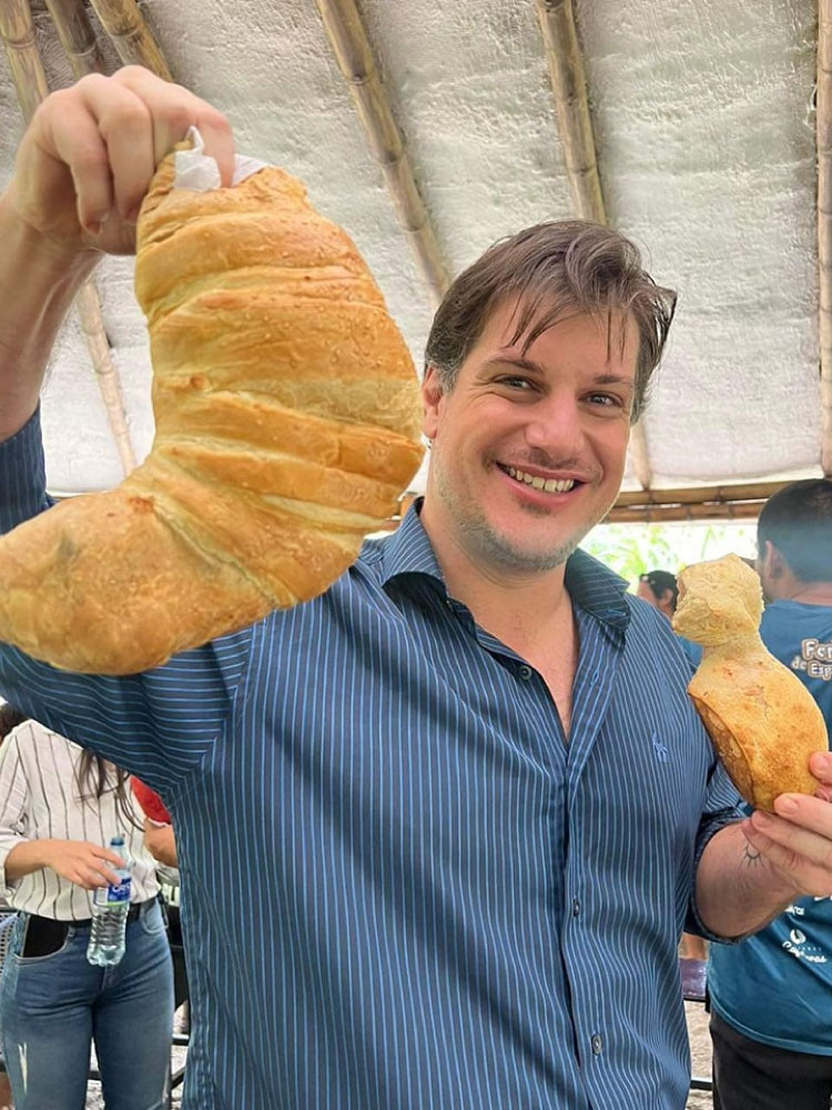 Alatur-Mundo-de-Gigantes-03