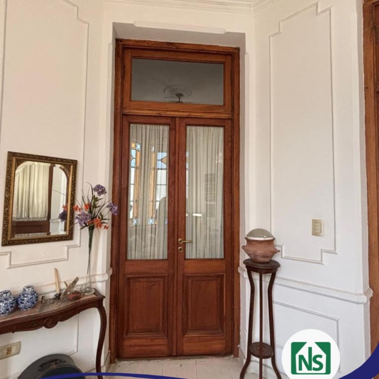 Casa ANTIGUA en Venta en el CENTRO DE LOBOS.