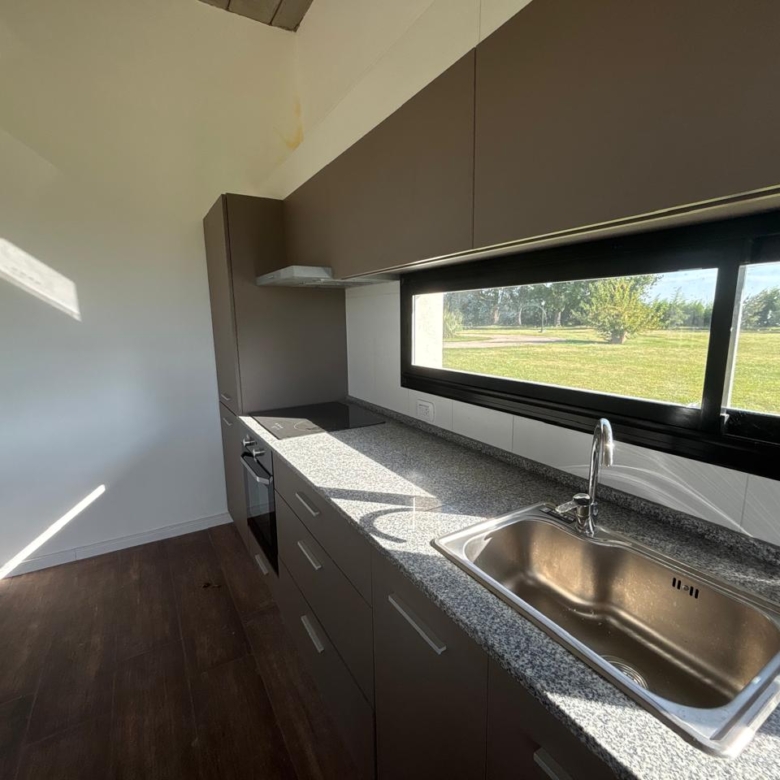 Casa a Estrenar en Venta en Club de Campo La Federala, Lobos (3 Dorm – 1200 m²)