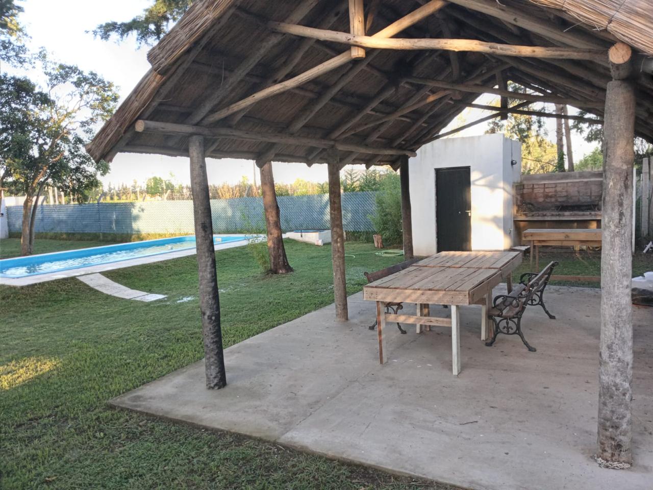 Quinta con Quincho y Pileta en Venta en Calle 141, Lobos (470 m²)