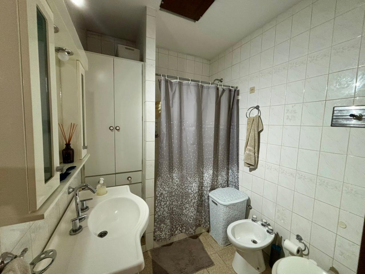 Venta de casa en LOBOS con 2 dormitorios.