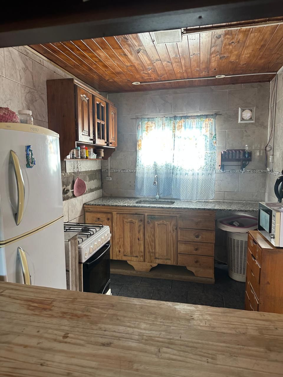 Venta de casa en LOBOS con 3 dormitorios.