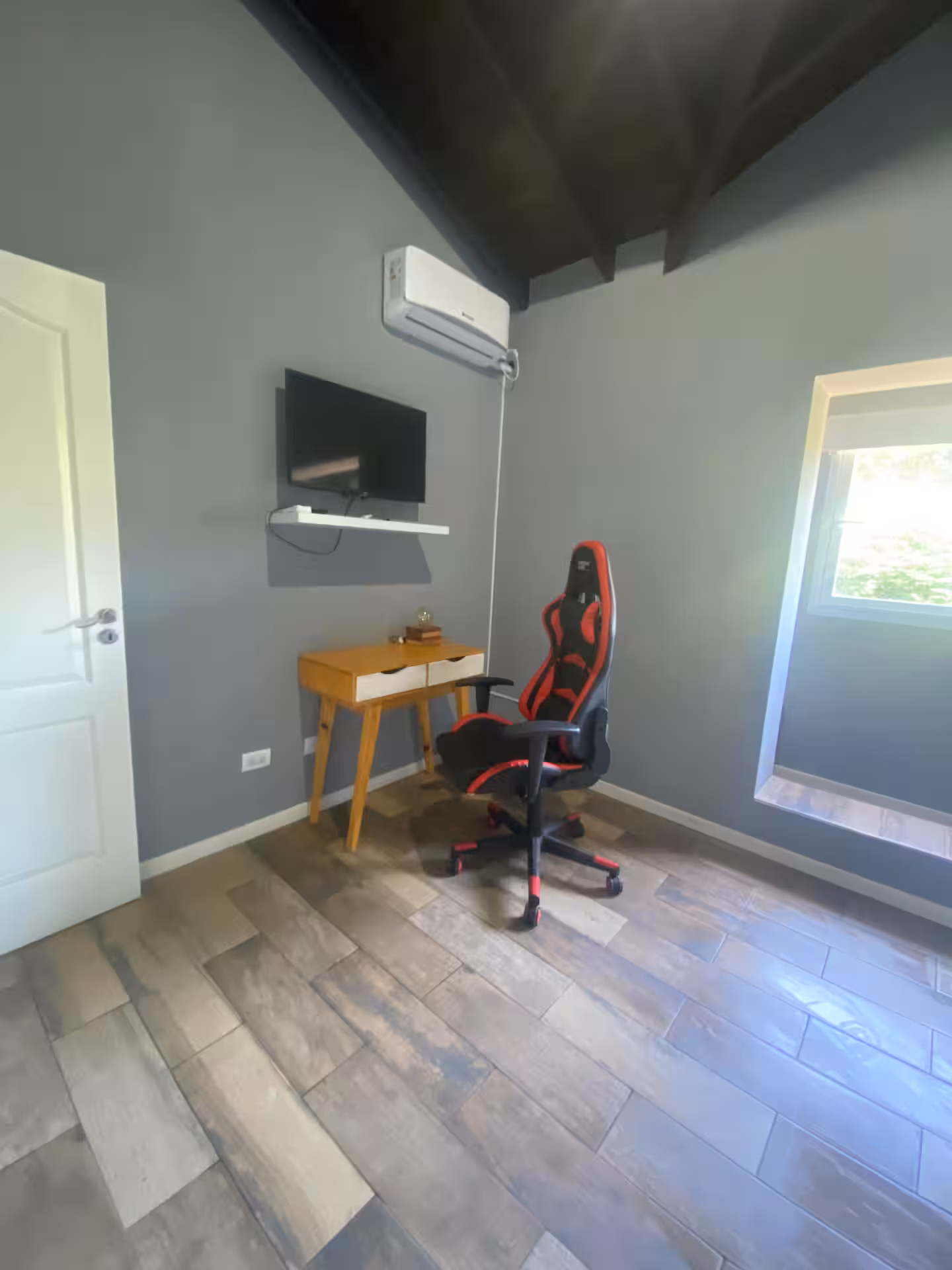En Venta – Moderna casa de campo en Salvador María, Lobos
