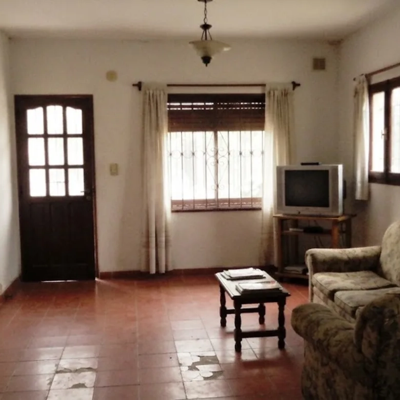 Casa En Venta En Lobos - living-comedor | Nicolás Spinosa Inmobiliaria